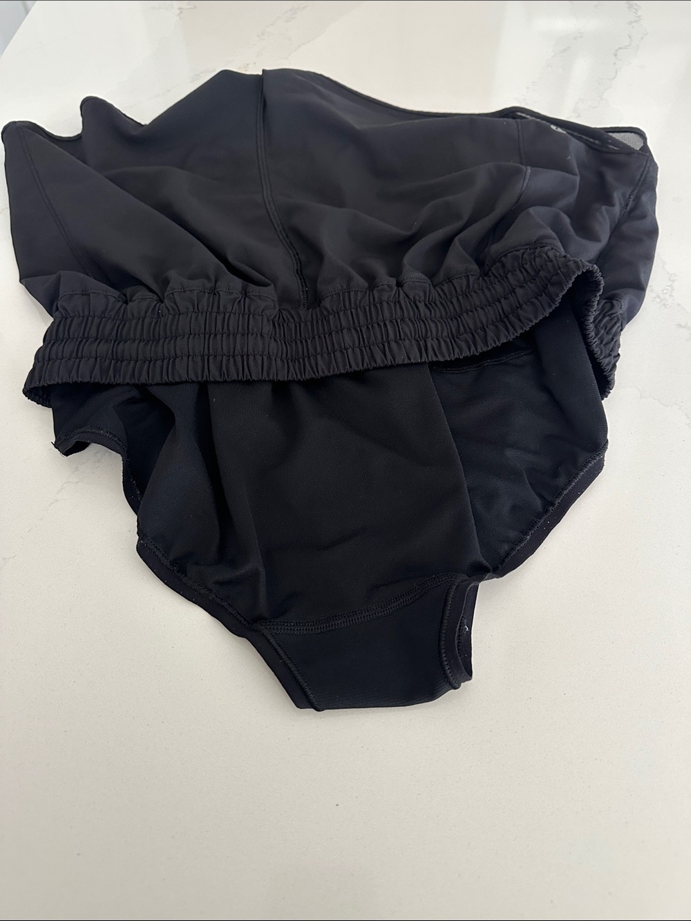 Lululemon Hotty Hot Shorts Black Shorts High-Rise 2.5 size 8 - Picture 5 of 6